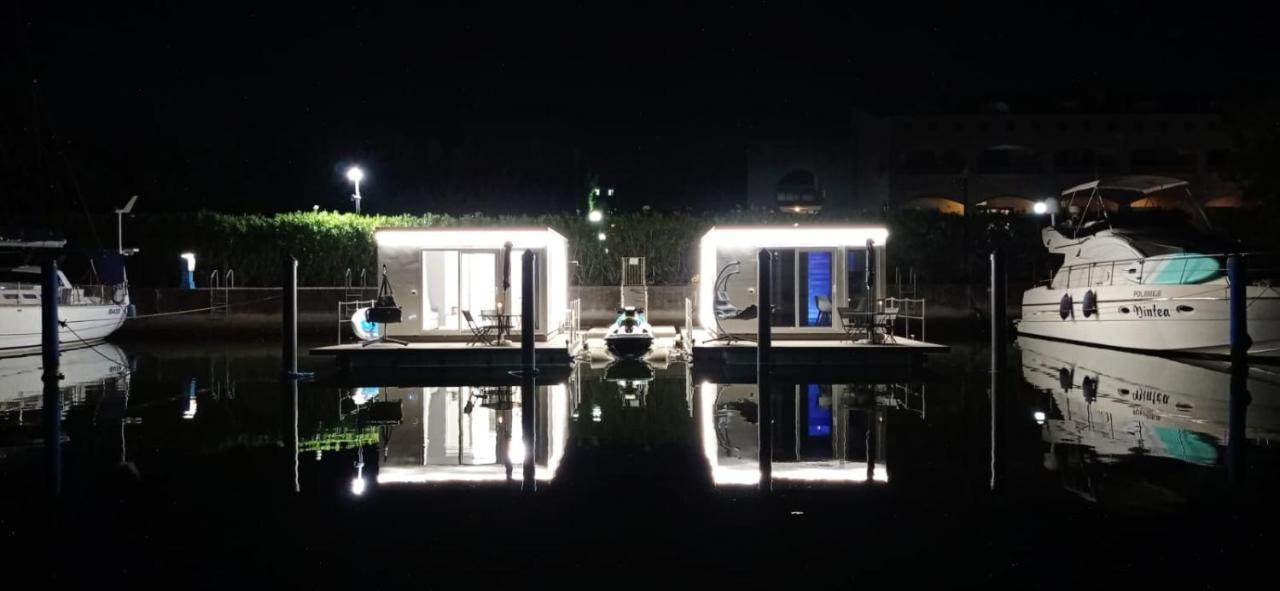 Marina Degli Estensi Floating Resort Llido Degli Estensi Exterior photo